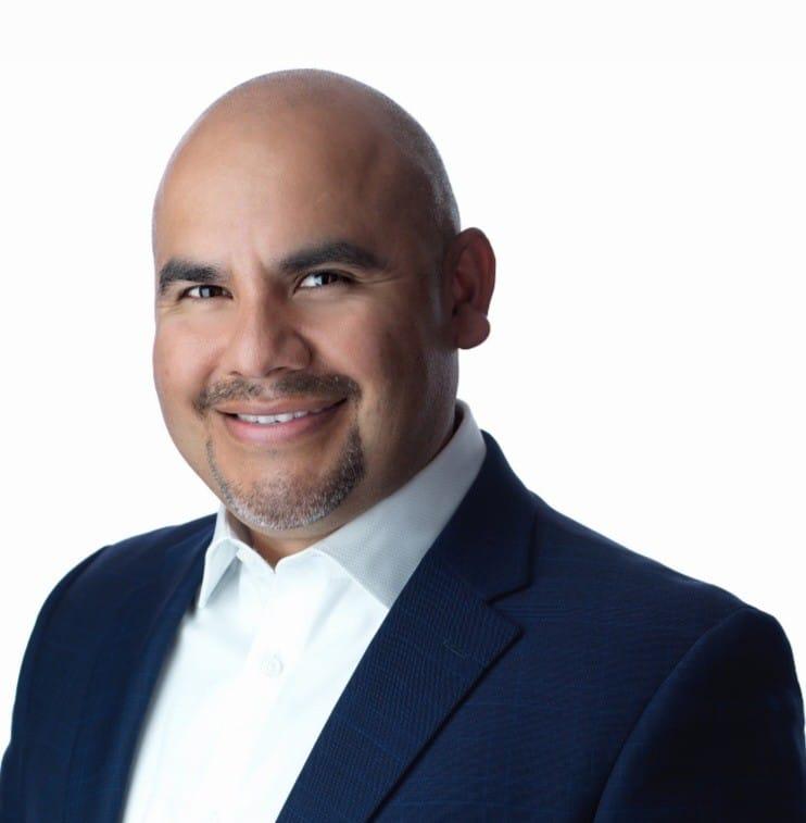 Rolando Martinez-Connect-Realty-Group-Real-Estate-Agent